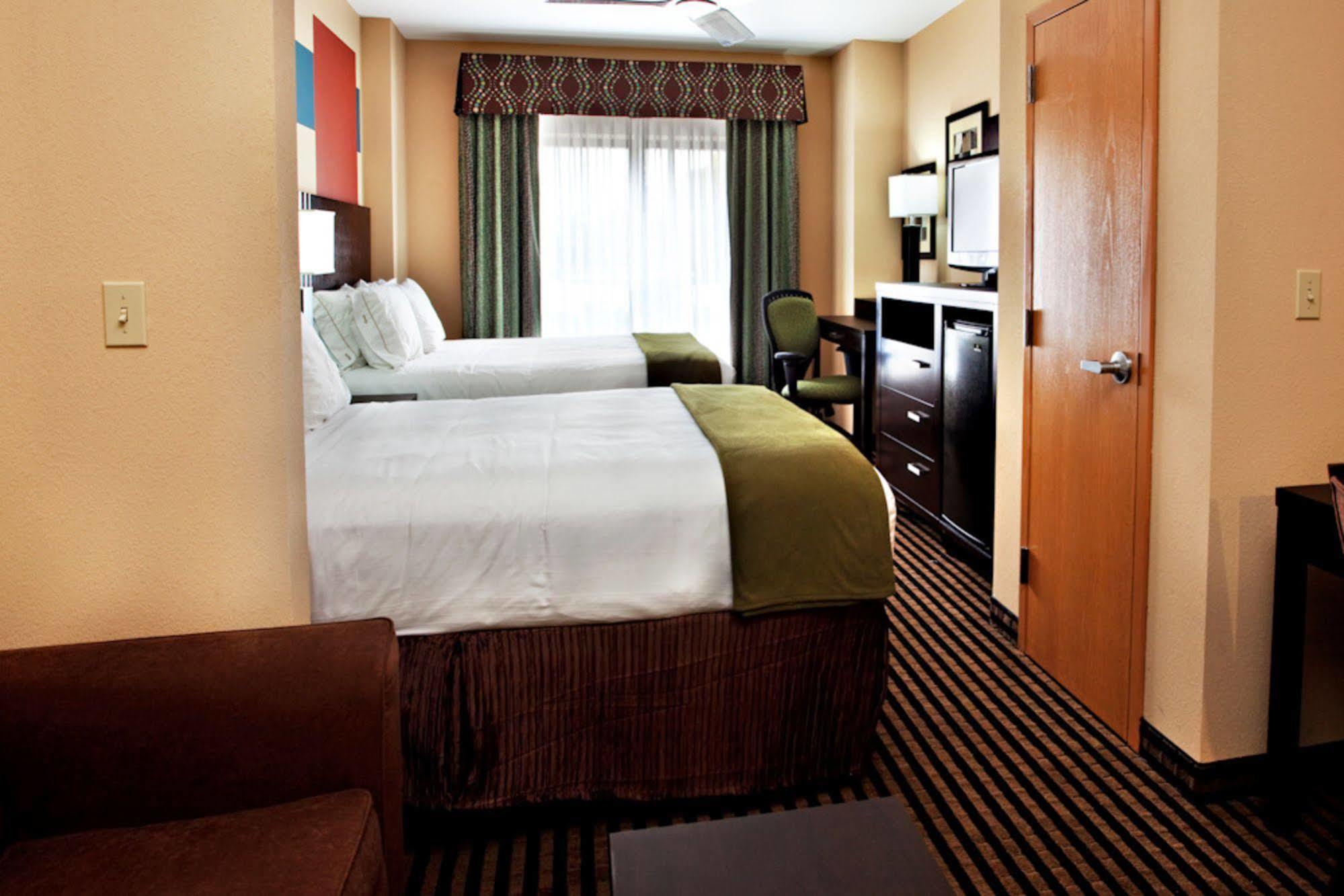 Holiday Inn Express Donaldsonville By Ihg Hotel